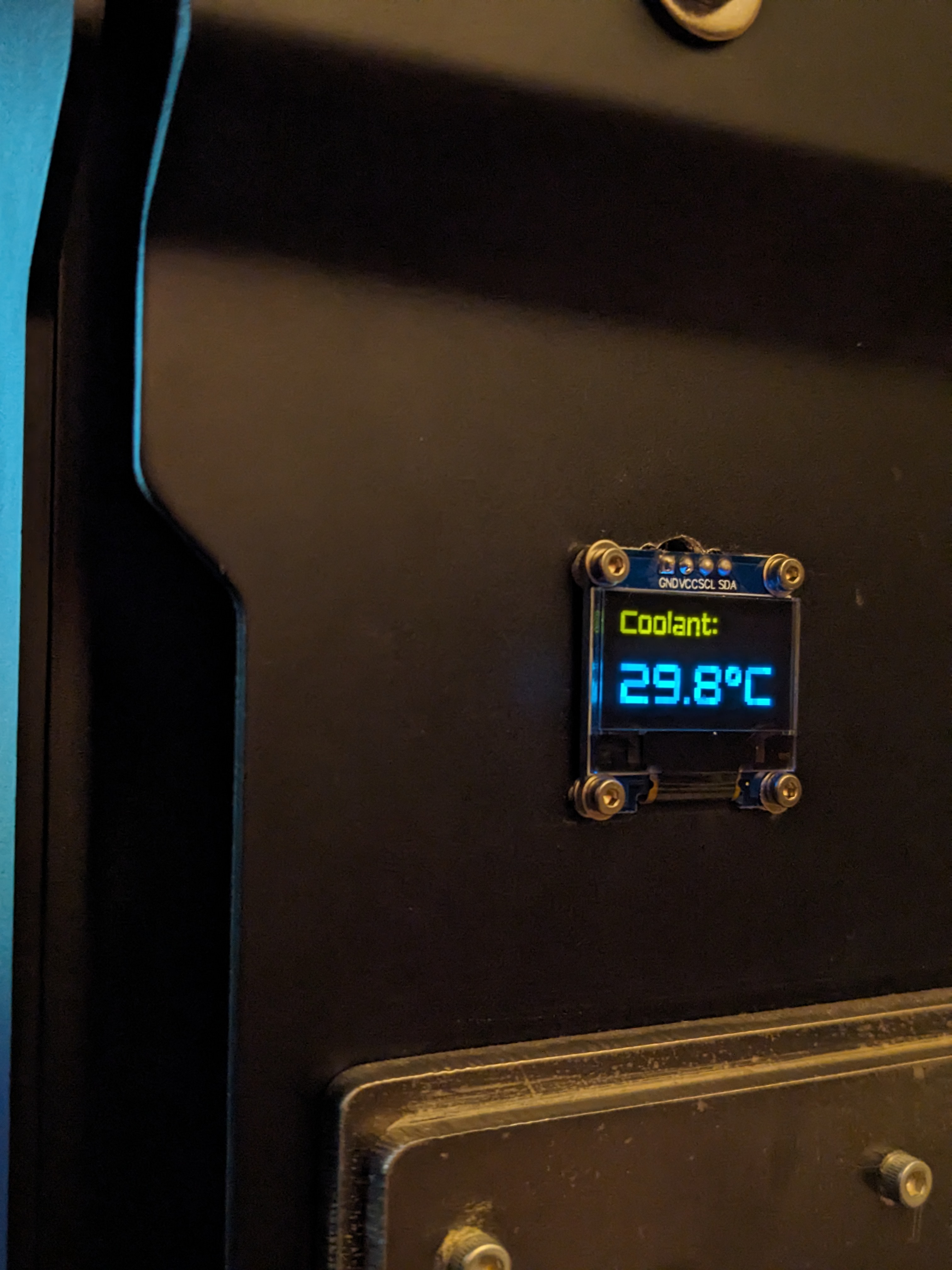 OLED display for the coolant temperature